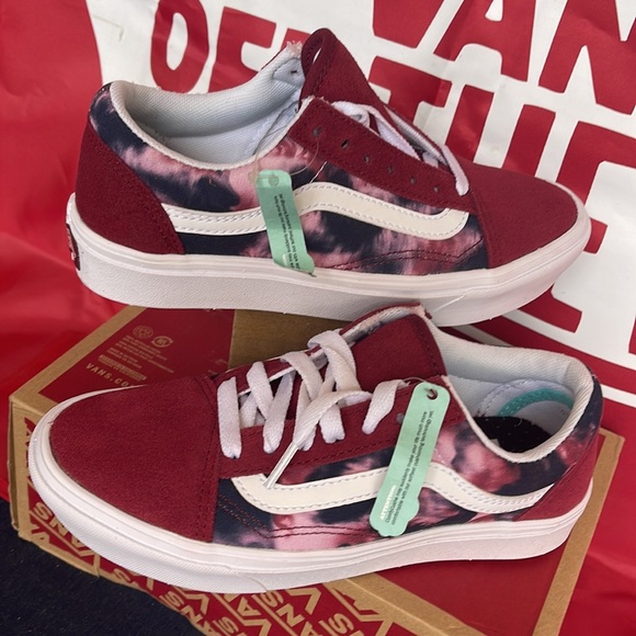 Vans Comfycush Old Sko
(Grunge Wash)Multi/Tiedye
VNOA5DYC9JZ
WMNS sneakers - Picture 11 of 16